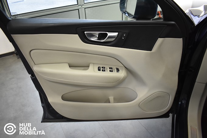 VOLVO XC60 D4 AWD Geartronic Business